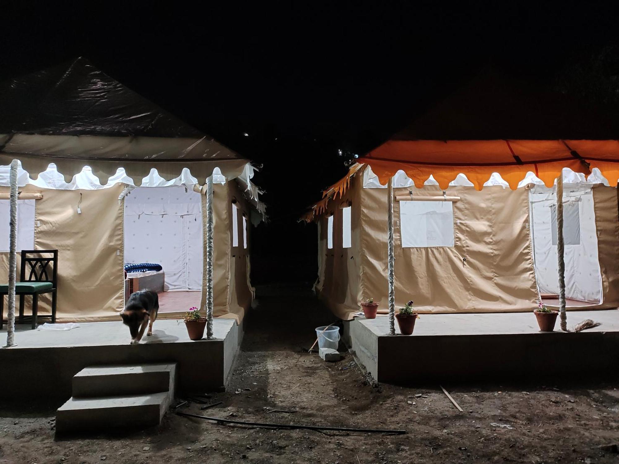 Campsite Shakoon Camps & *