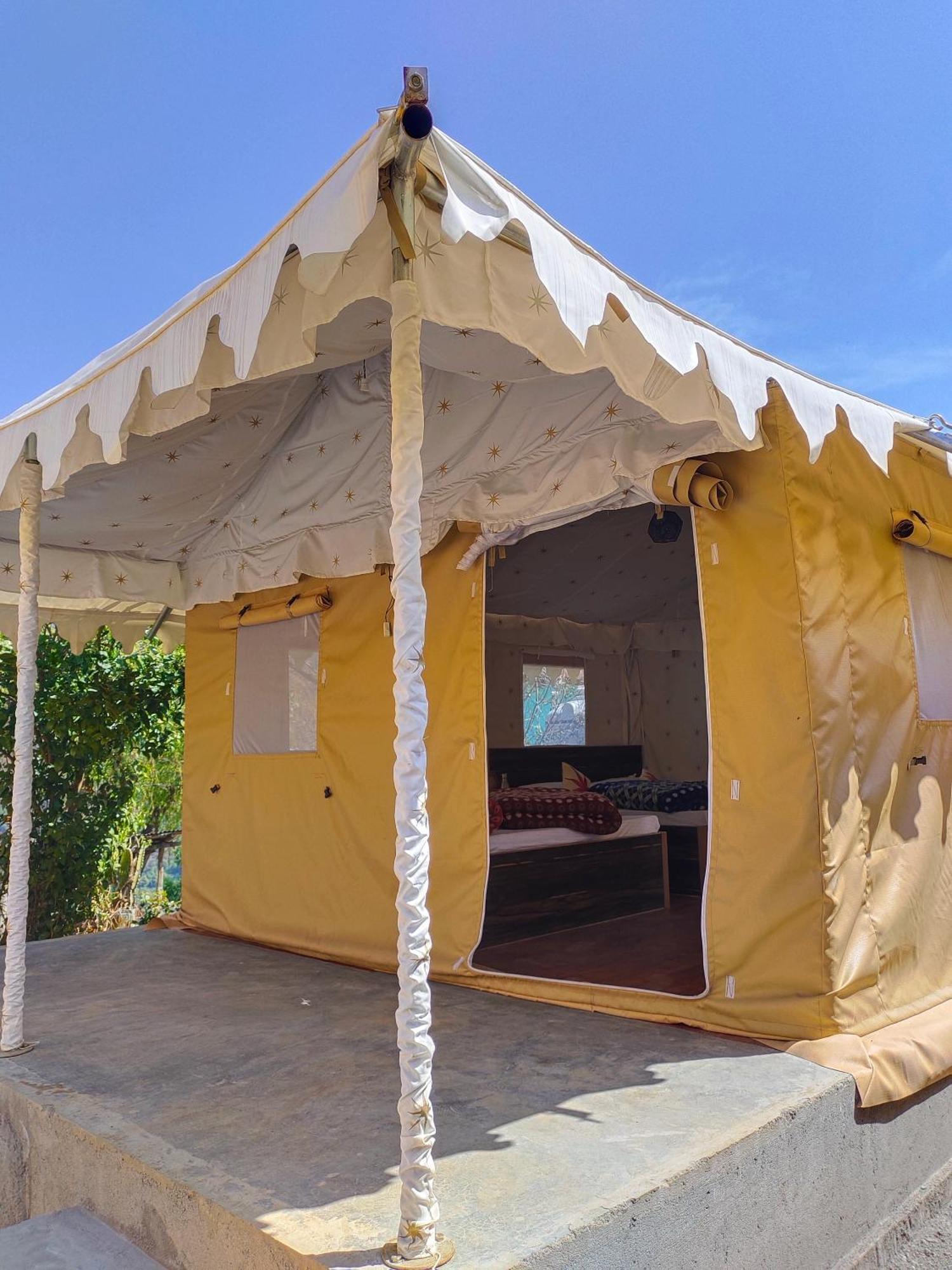 Campsite Shakoon Camps & *