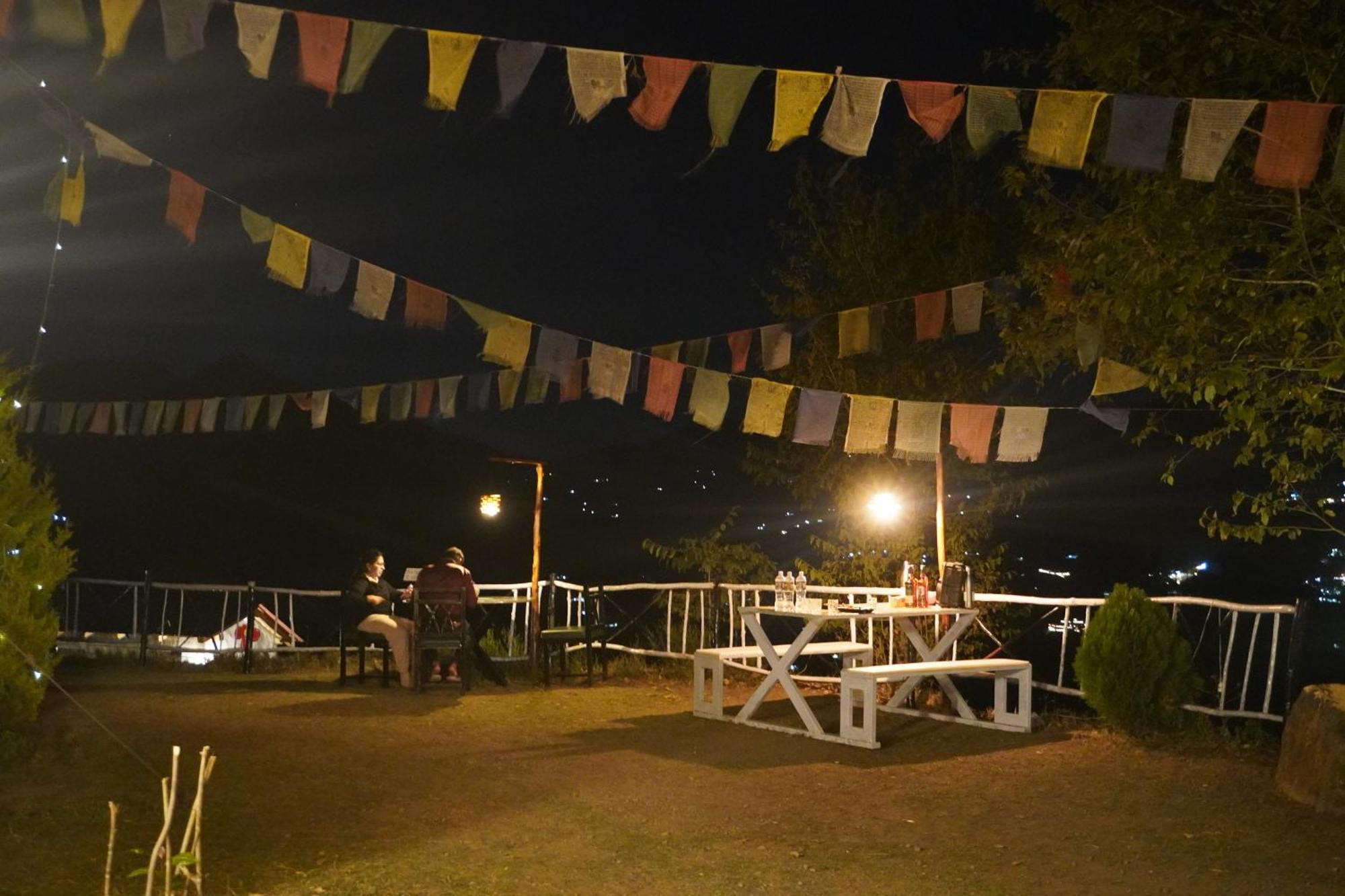 Campsite Shakoon Camps & *