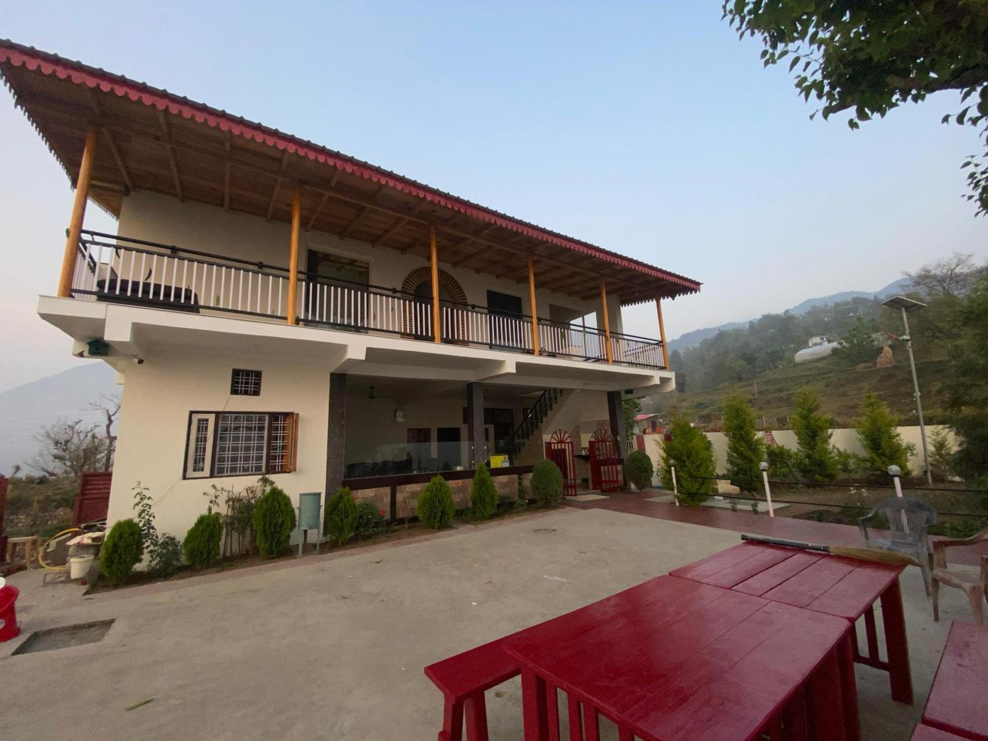Shakoon Camps &